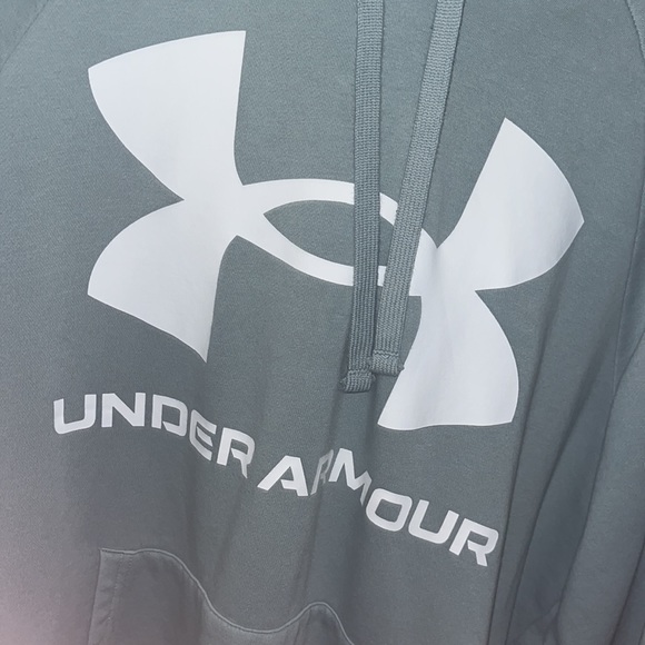 Men’s Under Armour Hoodie - Picture 2 of 4